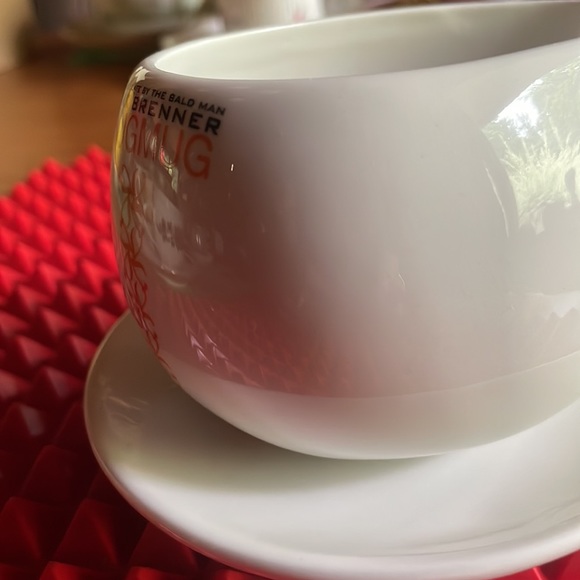 VINTAGE HUG MUG - Picture 6 of 11